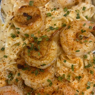 Fettuccine Alfredo with Shrimp (6)